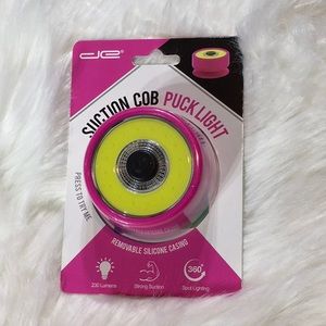 NWOT Powerful 230 Lumens, Suction Cob Puck Light.